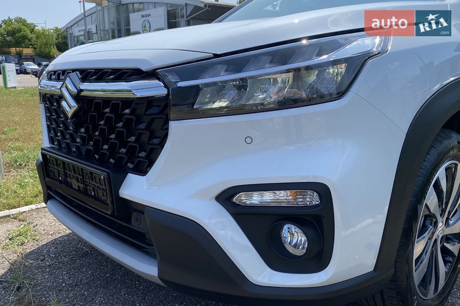 Suzuki S-Cross - фото 10