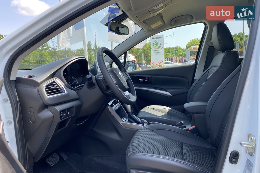 Suzuki S-Cross - фото 23