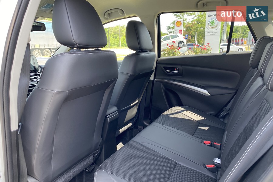 Suzuki S-Cross - фото 27