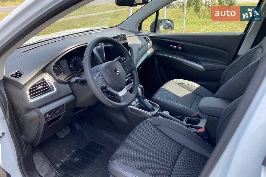 Suzuki S-Cross - фото 24