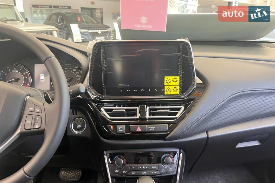 Suzuki S-Cross - фото 17