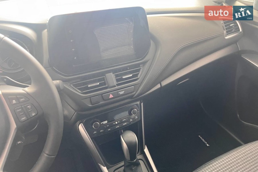 Suzuki S-Cross - фото 24
