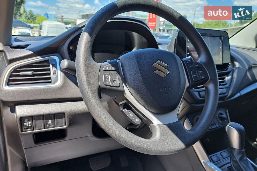 Suzuki S-Cross - фото 16