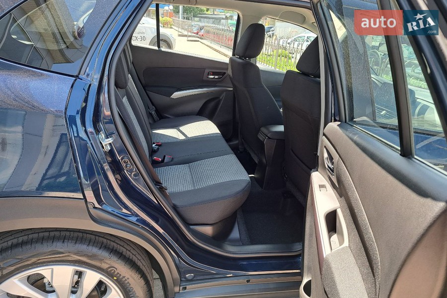 Suzuki S-Cross - фото 11