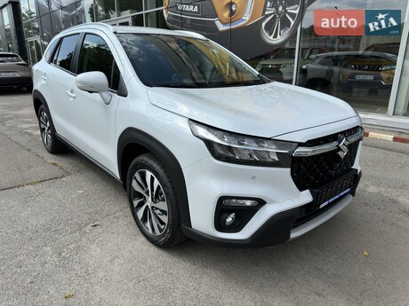 Suzuki S-Cross 2025