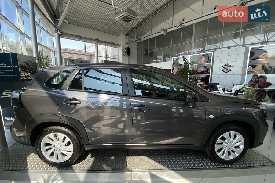 Suzuki S-Cross - фото 6