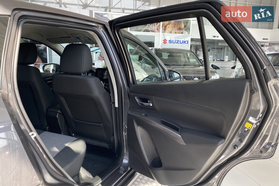 Suzuki S-Cross - фото 15