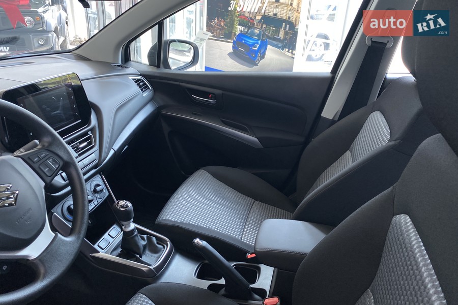 Suzuki S-Cross - фото 21