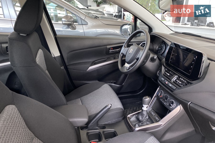 Suzuki S-Cross - фото 14