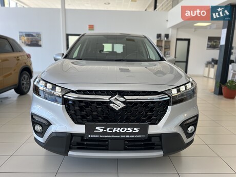 Suzuki S-Cross 2025