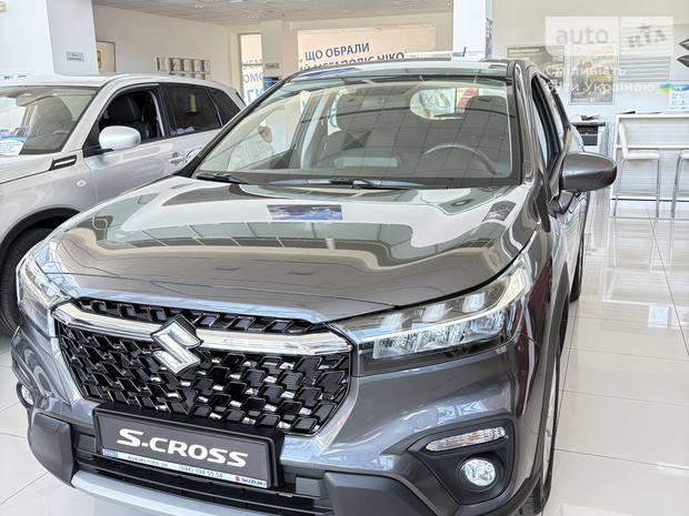 Suzuki S-Cross 2025