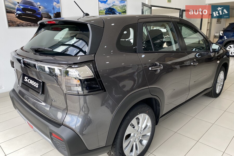 Suzuki S-Cross - фото 7