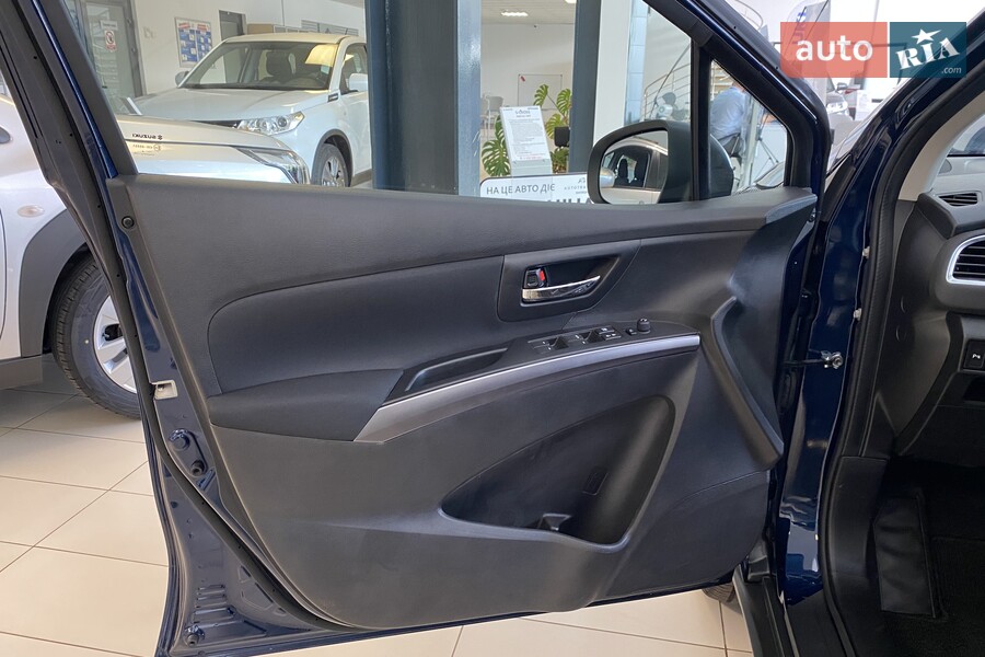 Suzuki S-Cross - фото 14