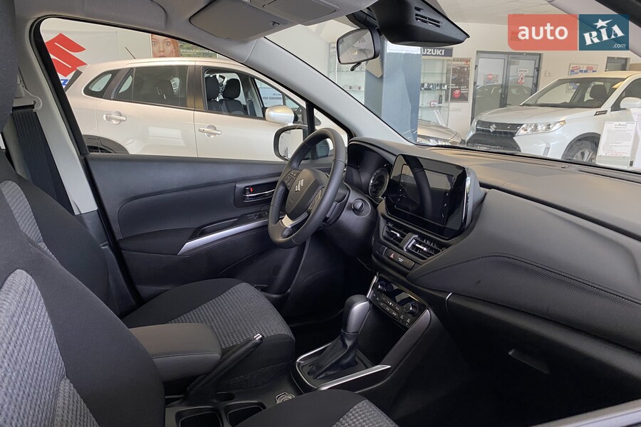 Suzuki S-Cross - фото 17