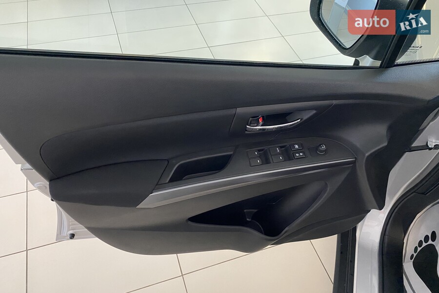 Suzuki S-Cross - фото 10