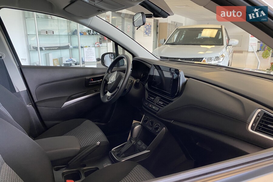 Suzuki S-Cross - фото 15