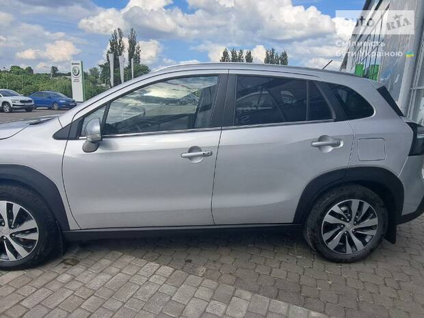 Suzuki S-Cross 2025