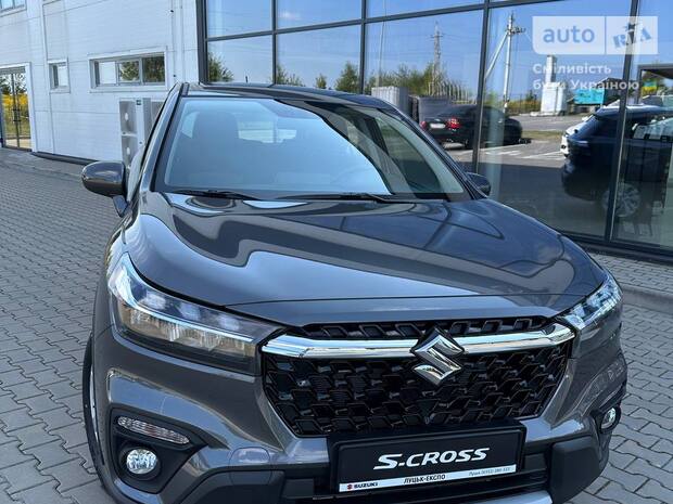 Suzuki S-Cross 2025