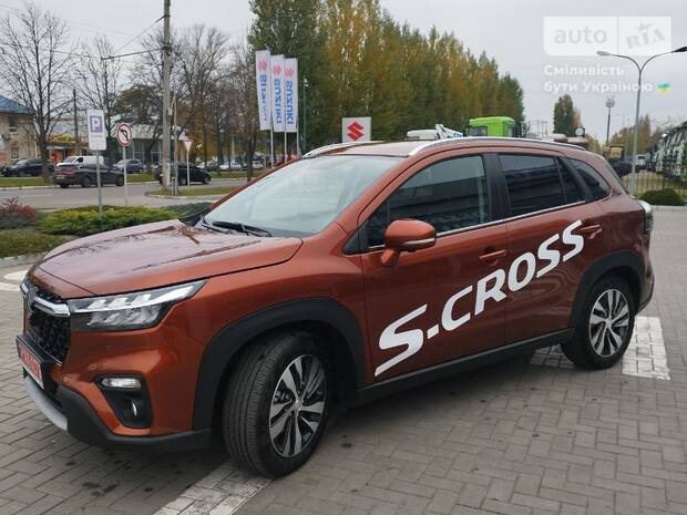 Suzuki S-Cross 2025