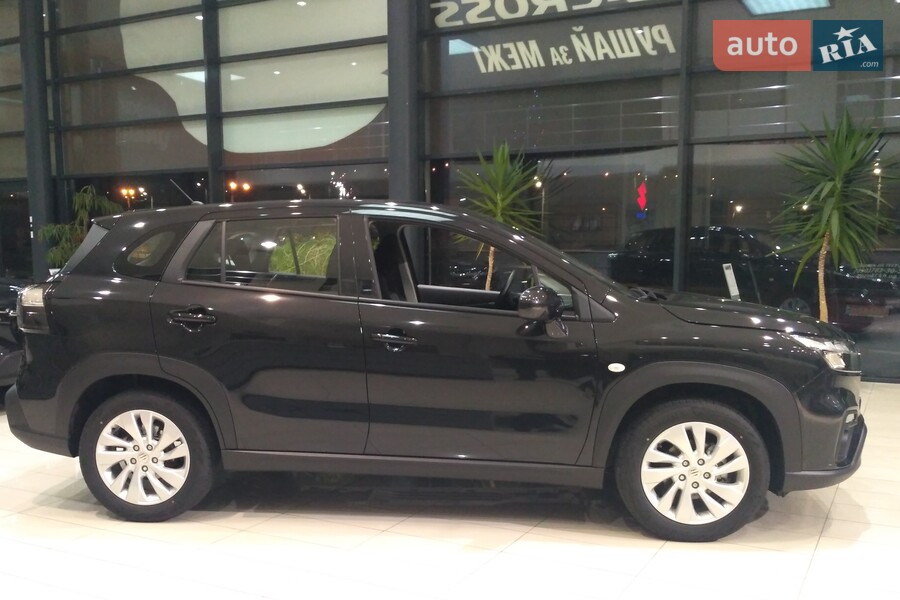 Suzuki S-Cross - фото 6