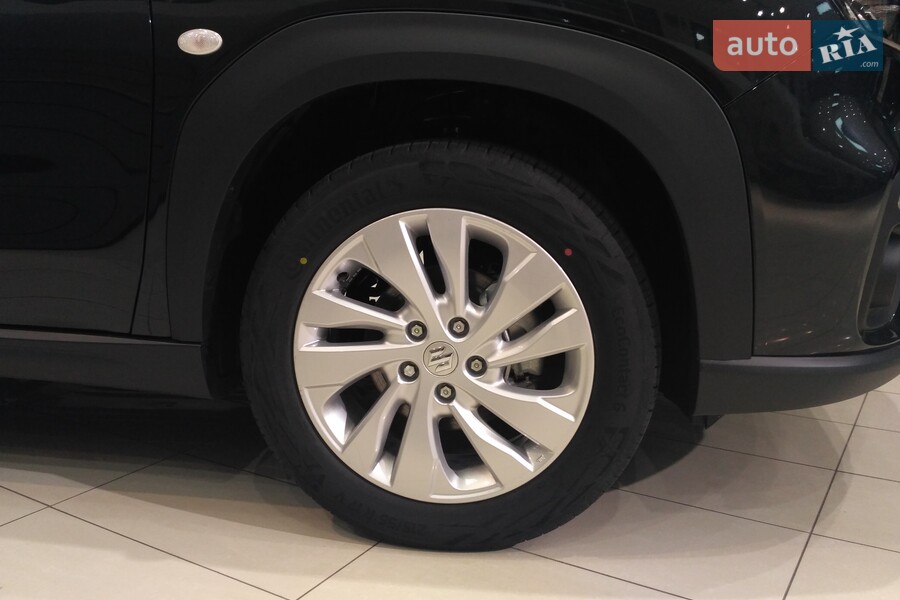 Suzuki S-Cross - фото 13