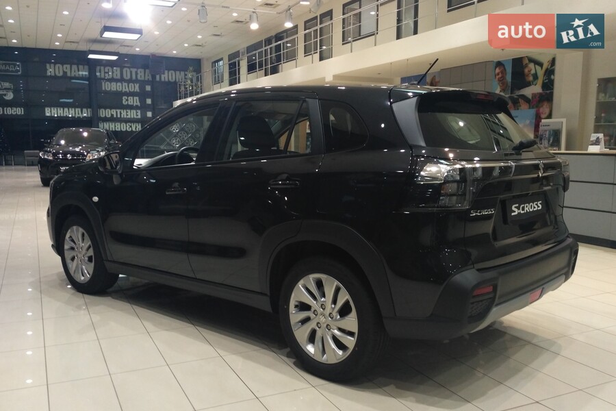 Suzuki S-Cross - фото 10