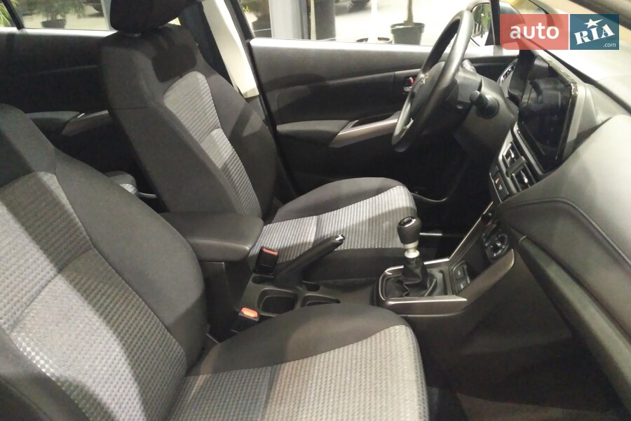 Suzuki S-Cross - фото 21