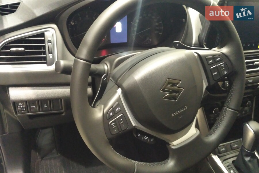 Suzuki S-Cross - фото 11