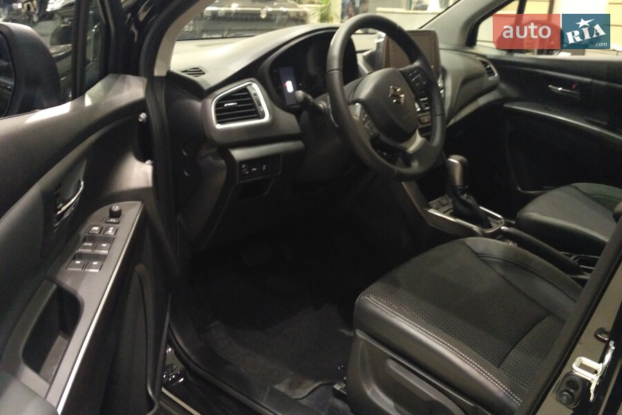 Suzuki S-Cross - фото 12