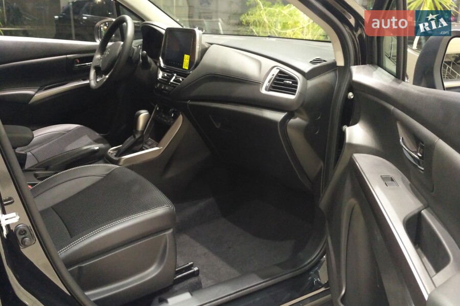 Suzuki S-Cross - фото 13