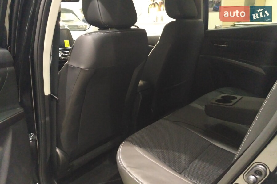 Suzuki S-Cross - фото 17