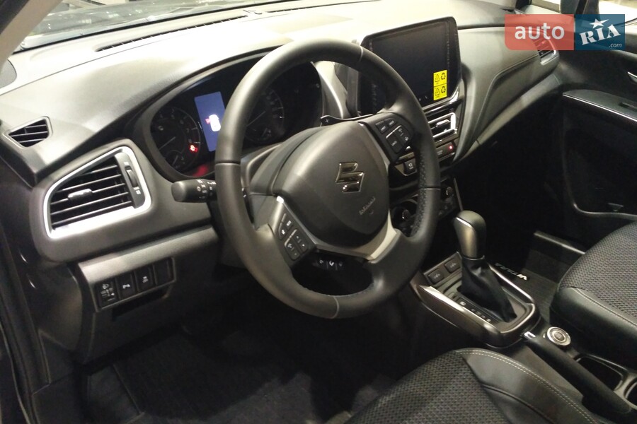 Suzuki S-Cross - фото 14