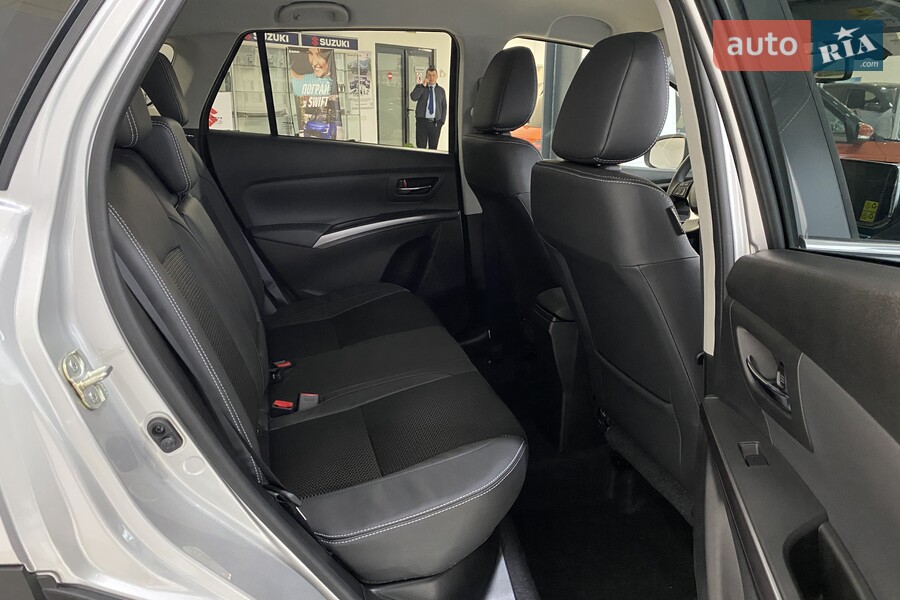 Suzuki S-Cross - фото 25