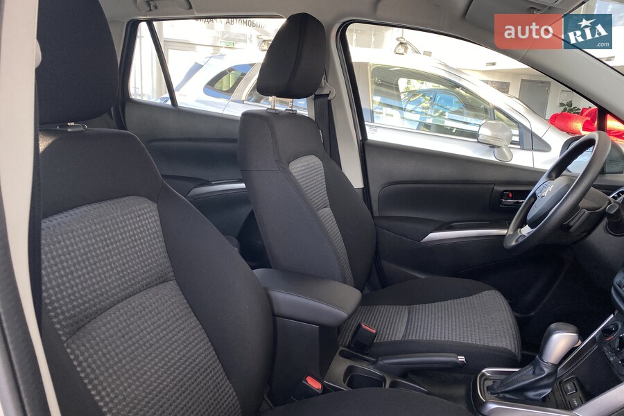 Suzuki S-Cross - фото 12