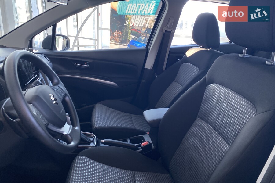 Suzuki S-Cross - фото 20