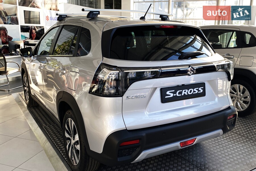Suzuki S-Cross - фото 6