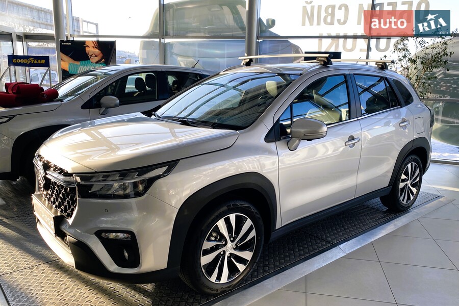Suzuki S-Cross - фото 1