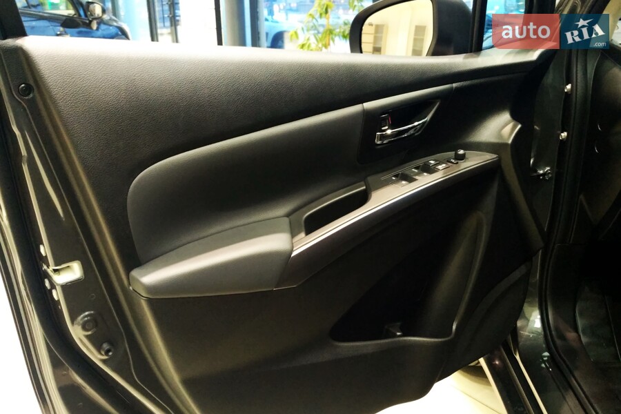 Suzuki S-Cross - фото 17