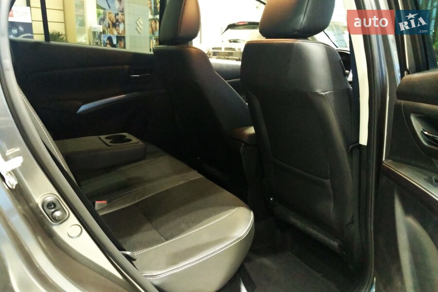 Suzuki S-Cross - фото 31