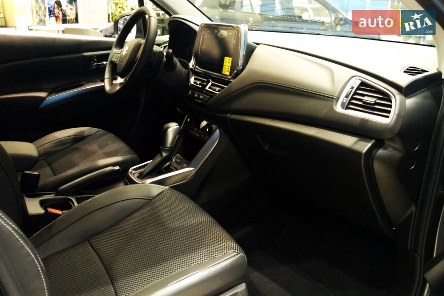 Suzuki S-Cross - фото 27