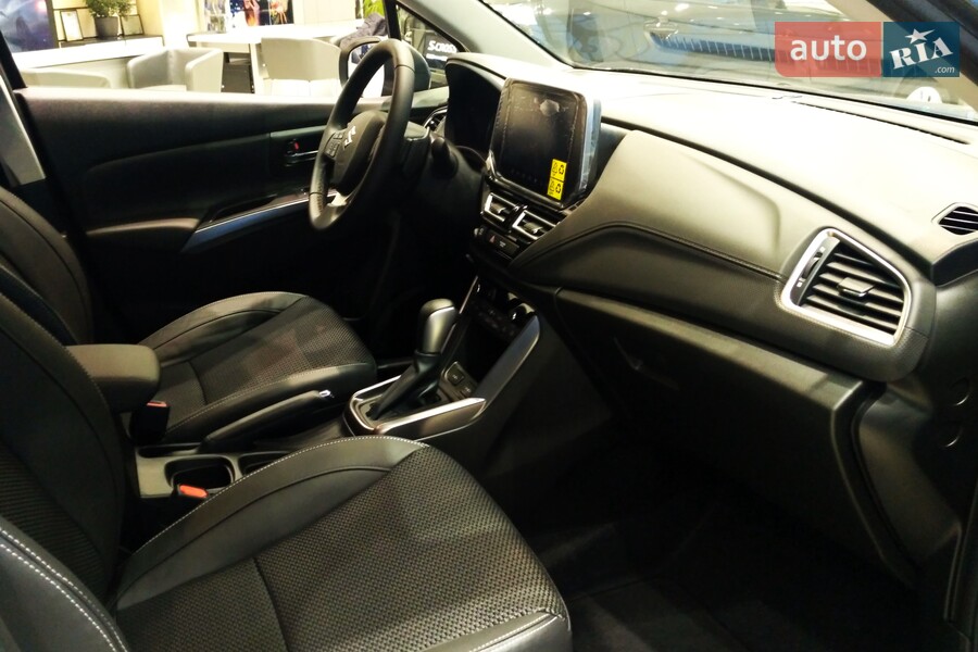 Suzuki S-Cross - фото 28