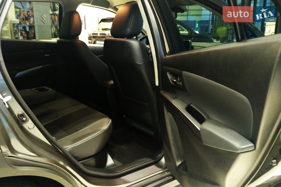 Suzuki S-Cross - фото 30