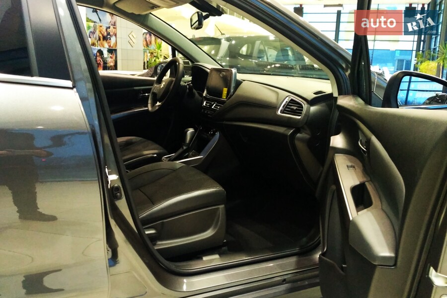 Suzuki S-Cross - фото 26