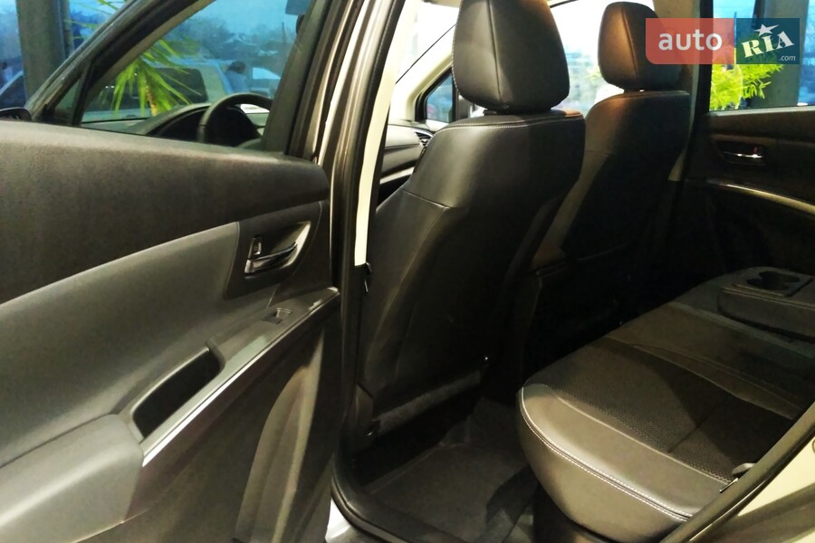 Suzuki S-Cross - фото 32