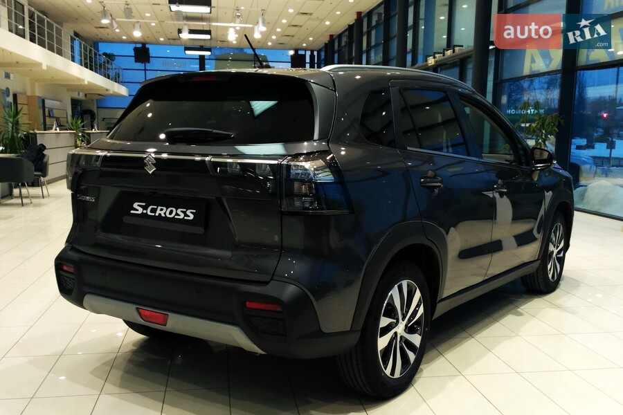 Suzuki S-Cross - фото 10