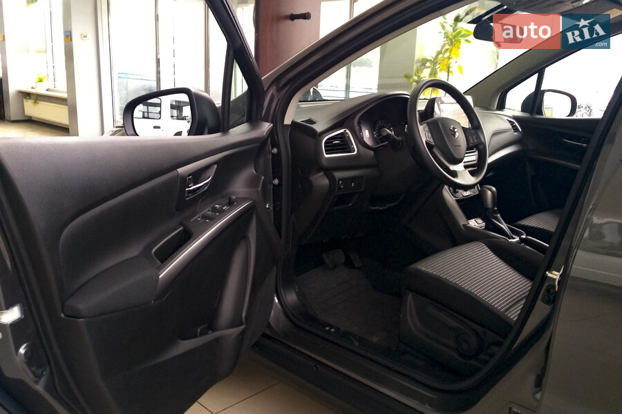 Suzuki S-Cross - фото 13