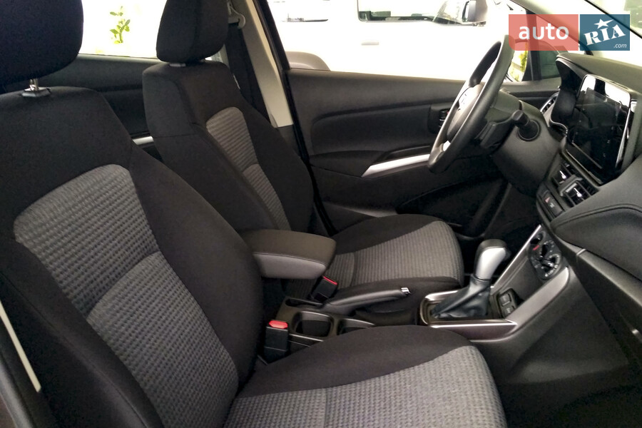 Suzuki S-Cross - фото 16