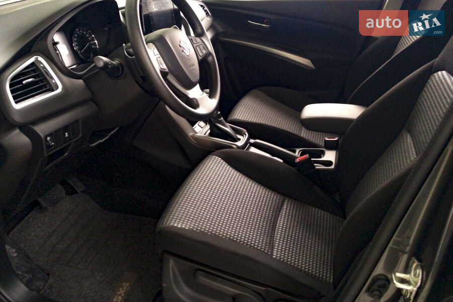 Suzuki S-Cross - фото 22