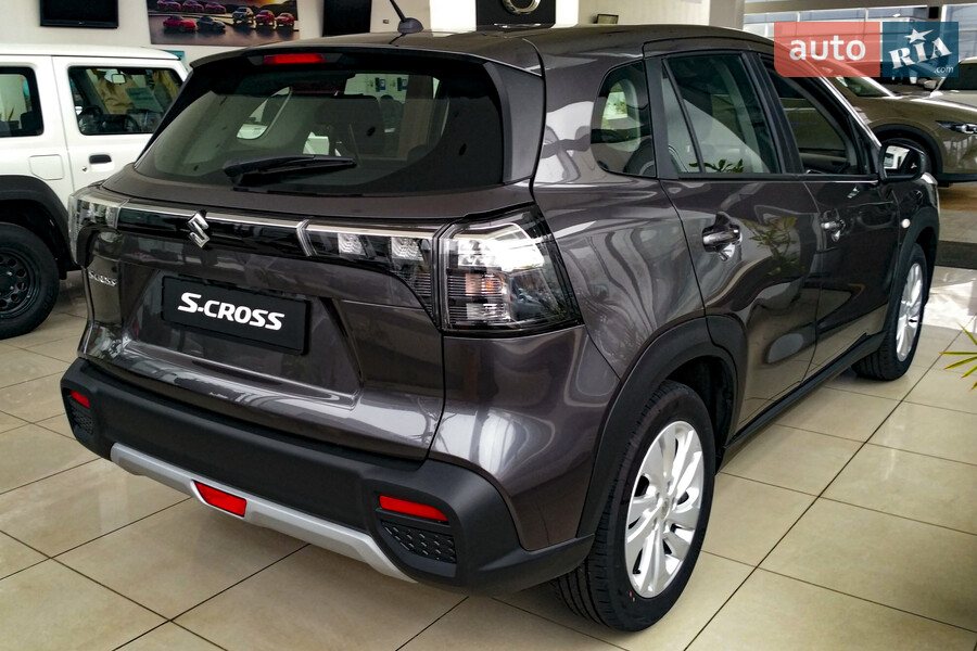 Suzuki S-Cross - фото 6