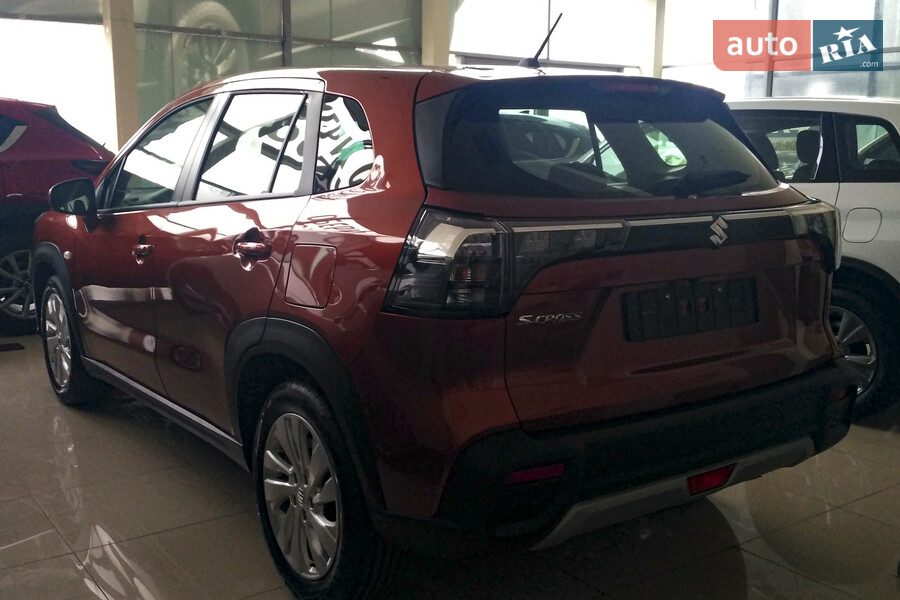 Suzuki S-Cross - фото 5